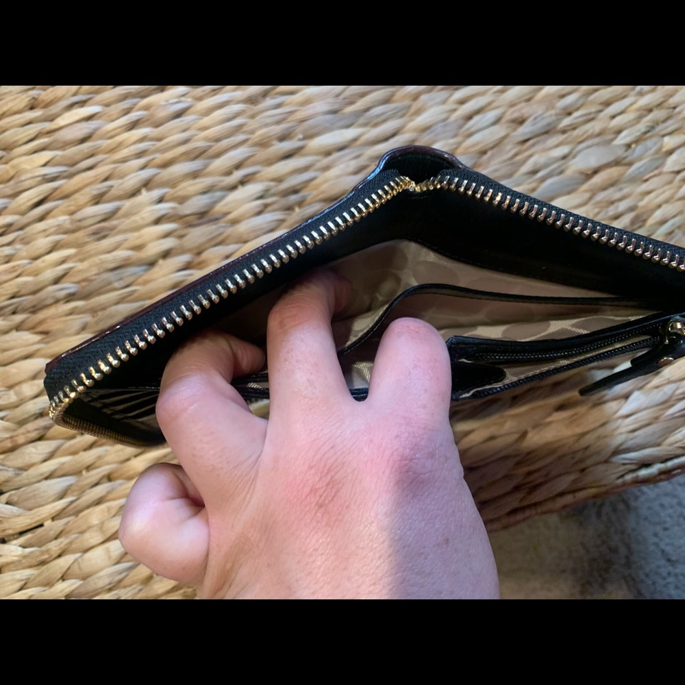 Kate Spade Wallet - Picture 3 of 6